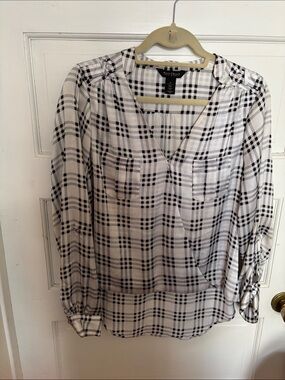 White House Black Market White and Black Plaid V-Neck Blouse